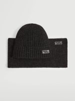 Basic Ribbed Knit Cap